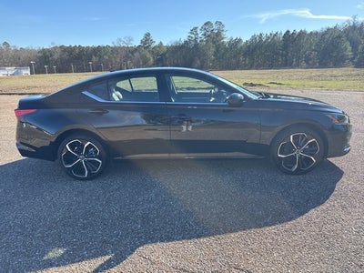 2025 Nissan Altima 2.5 SR