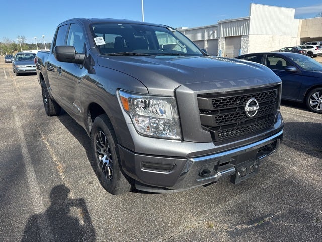 2024 Nissan Titan SV