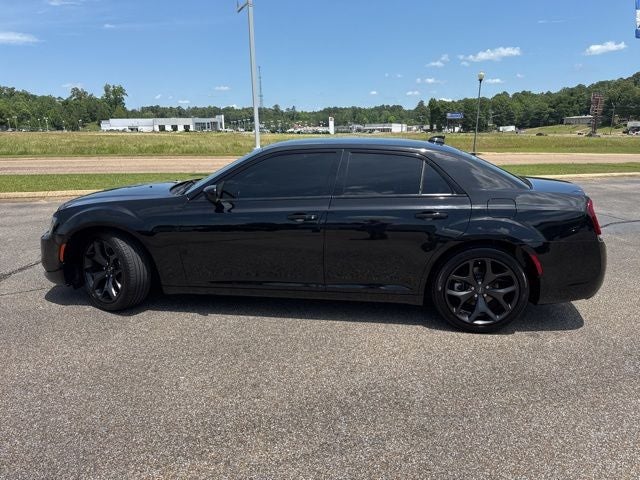 2021 Chrysler 300 Touring