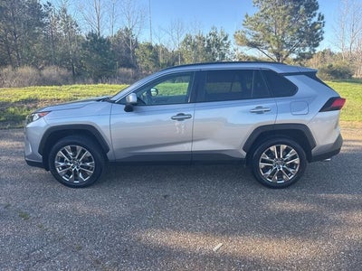 2019 Toyota RAV4 XLE Premium
