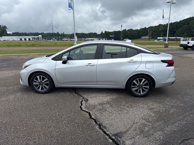 2023 Nissan Versa 1.6 SV