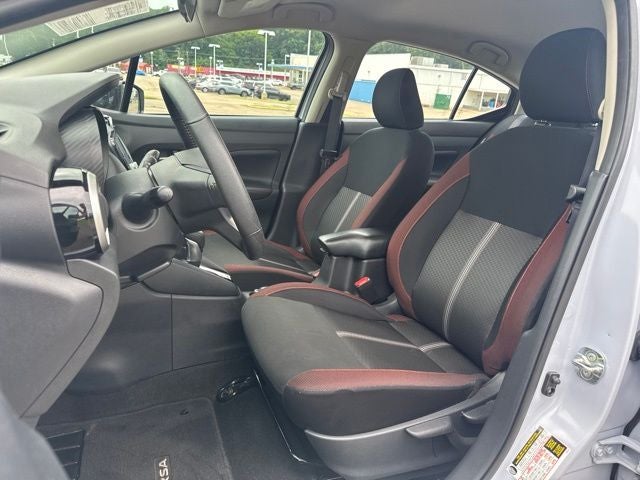 2024 Nissan Versa 1.6 SR
