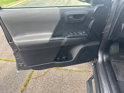 2022 Toyota Tacoma SR V6