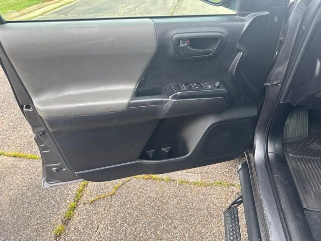 2022 Toyota Tacoma SR V6