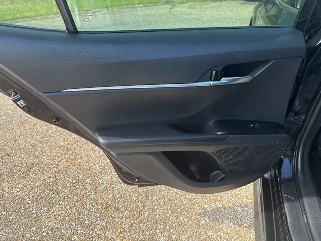 2018 Toyota Camry SE - Photo 11