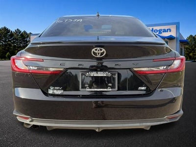 2025 Toyota Camry SE