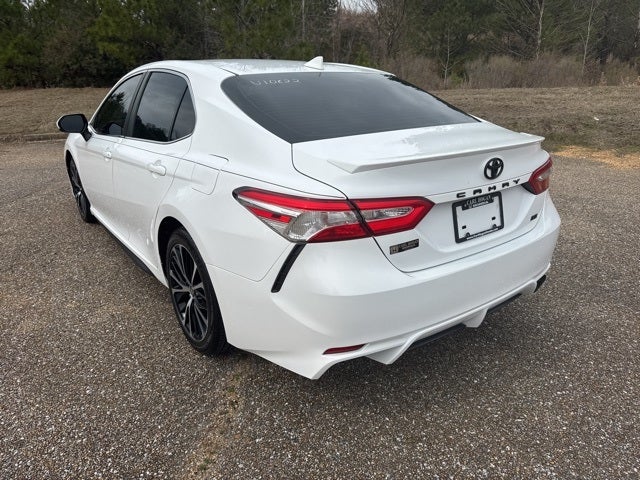 2020 Toyota Camry SE