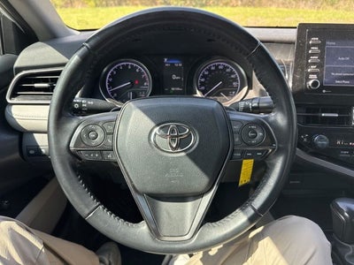 2022 Toyota Camry SE