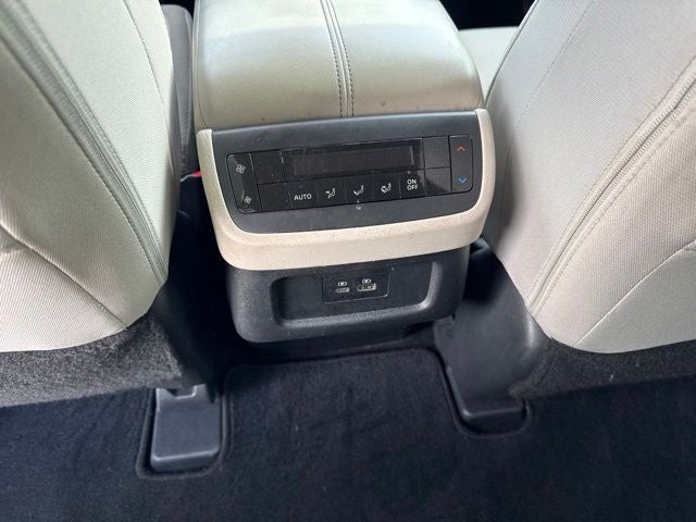 2023 Nissan Pathfinder SV
