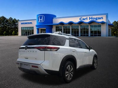2025 Nissan Pathfinder SL