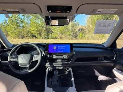 2025 Toyota Grand Highlander XLE