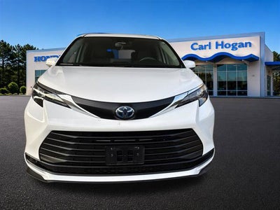 2024 Toyota Sienna LE 8 Passenger