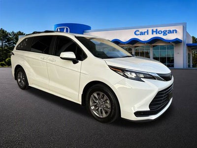 2024 Toyota Sienna LE 8 Passenger