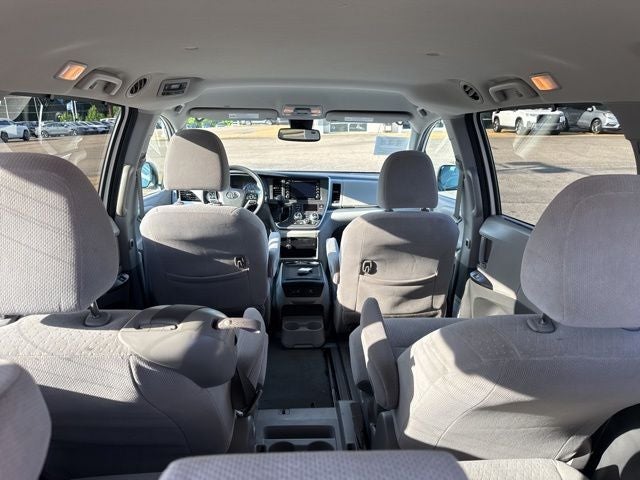 2020 Toyota Sienna LE 8 Passenger