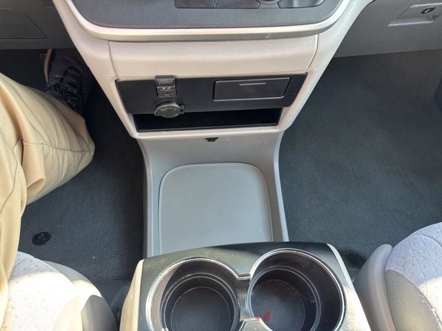 2020 Toyota Sienna LE 8 Passenger