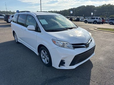 2020 Toyota Sienna LE 8 Passenger