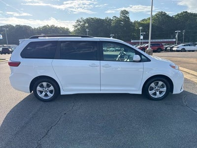 2020 Toyota Sienna LE 8 Passenger