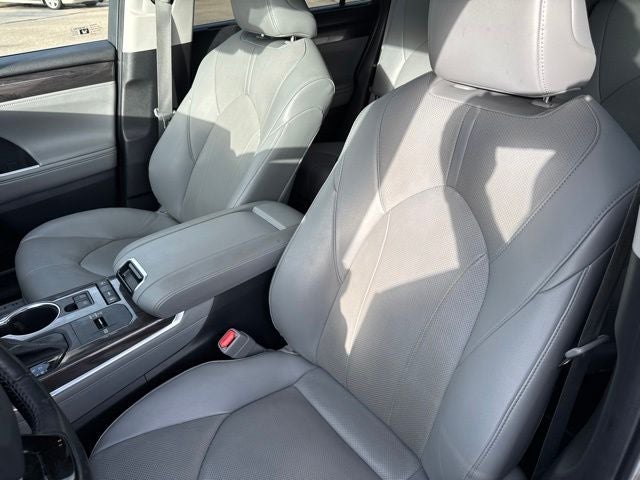 2022 Toyota Highlander Limited