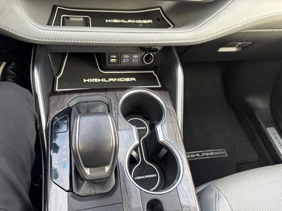 2022 Toyota Highlander Limited