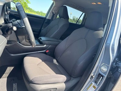 2021 Toyota Highlander LE