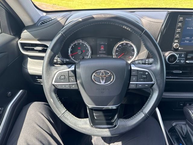 2021 Toyota Highlander LE