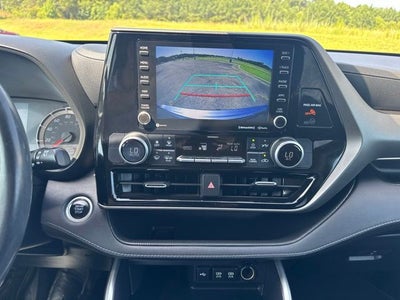 2021 Toyota Highlander LE