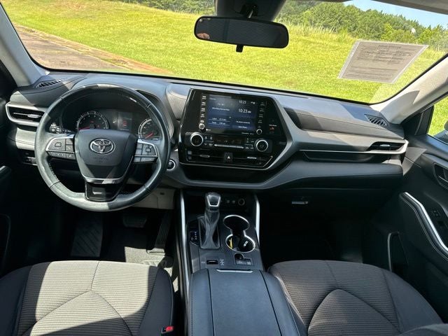 2021 Toyota Highlander LE