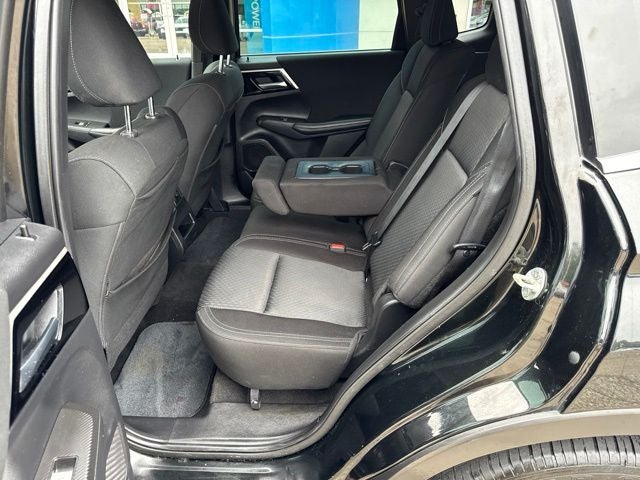2023 Mitsubishi Outlander ES