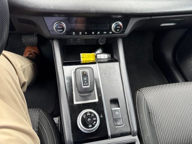 2023 Mitsubishi Outlander ES