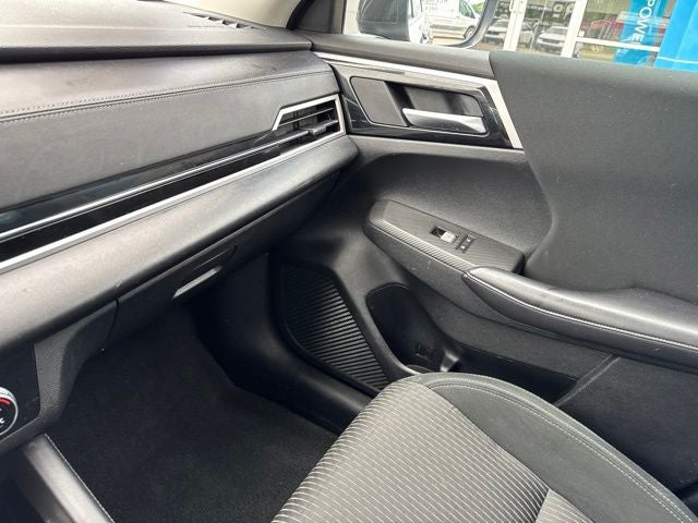 2023 Mitsubishi Outlander ES