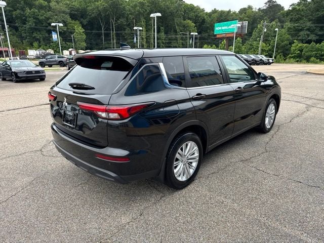 2023 Mitsubishi Outlander ES