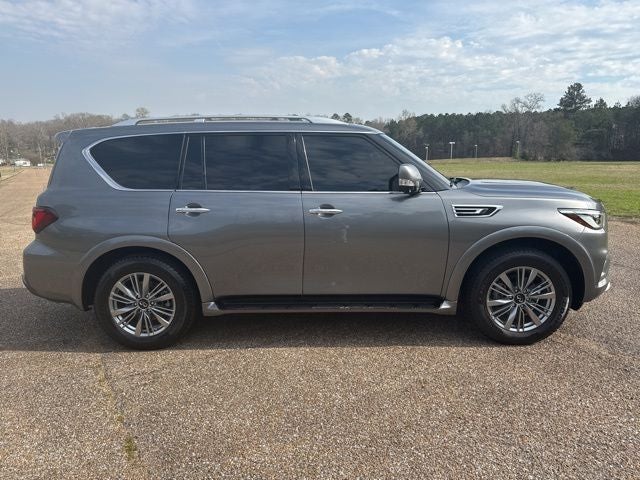 2021 INFINITI QX80 LUXE