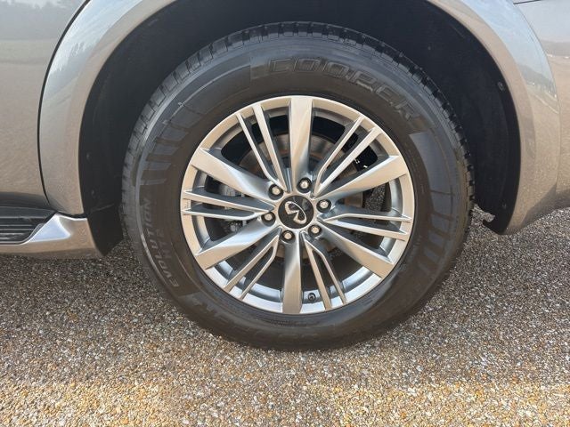 2021 INFINITI QX80 LUXE