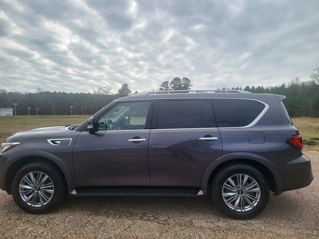 2024 INFINITI QX80 LUXE